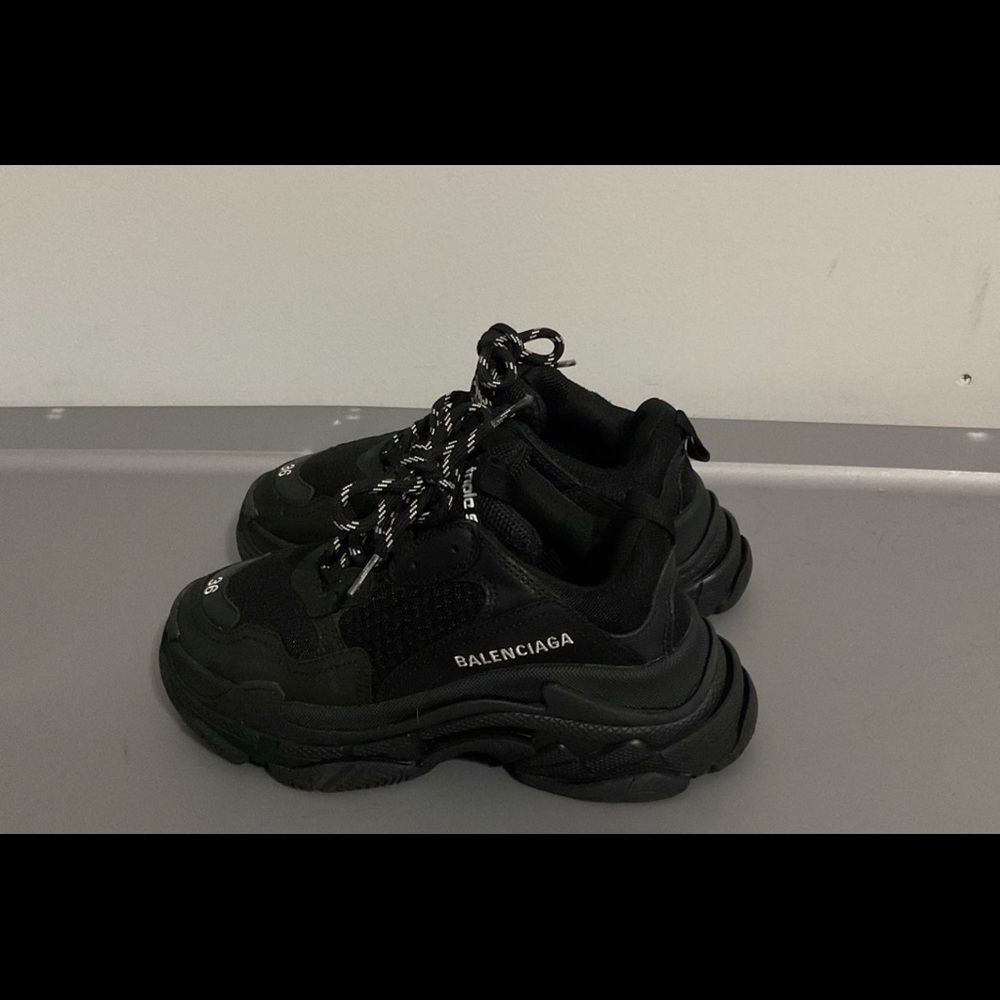 Balenciaga sneakers - Picture 1 of 3